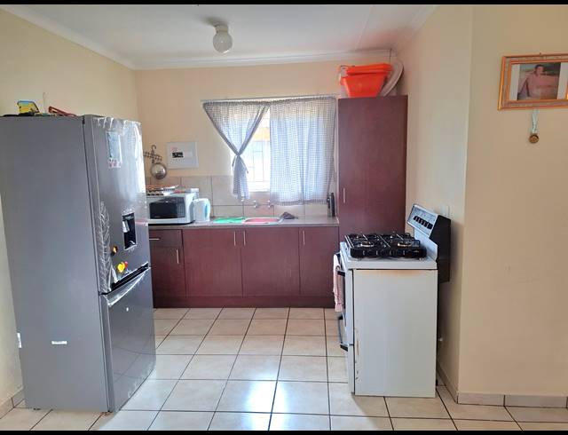 2 BEDROOM HOUSE FOR SALE IN GLEN HARVIE